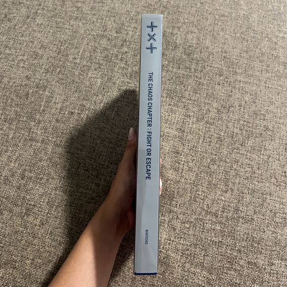 TOMORROW BY TOGETHER The Chaos Chapter: FIGHT OR ESCAPE Album - Picture 3 of 17